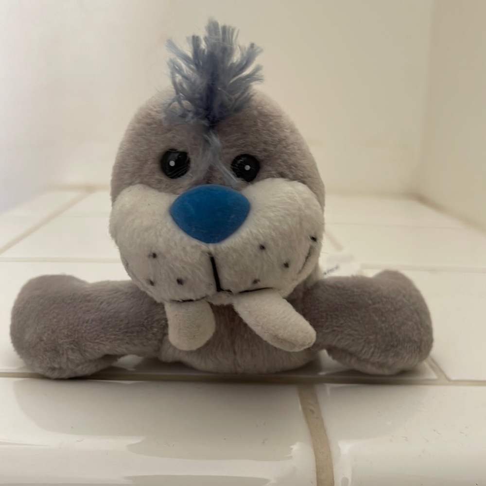 1997 MACY’S POLAR BABIES TWO BELOW WALRUS 4.5” X 7” BEANIE PLUSH (ML981)